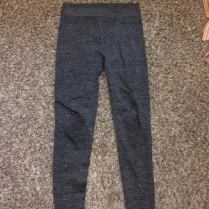 High-waisted dry-fit leggings